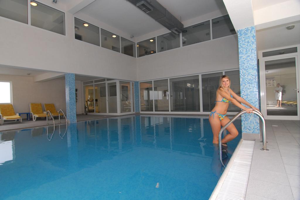 Hotel Park Lovran Bagian luar foto